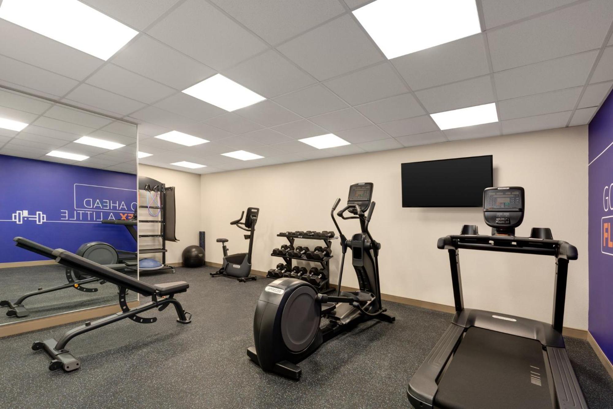Holiday Inn Express & Suites Hayward - Castro Valley By Ihg Exteriör bild