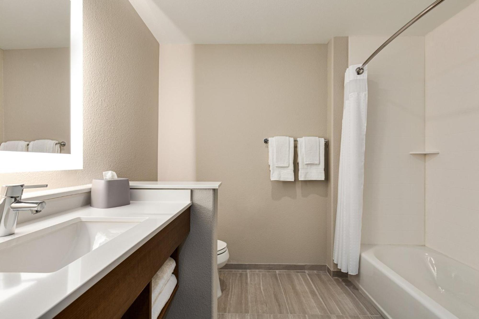 Holiday Inn Express & Suites Hayward - Castro Valley By Ihg Exteriör bild