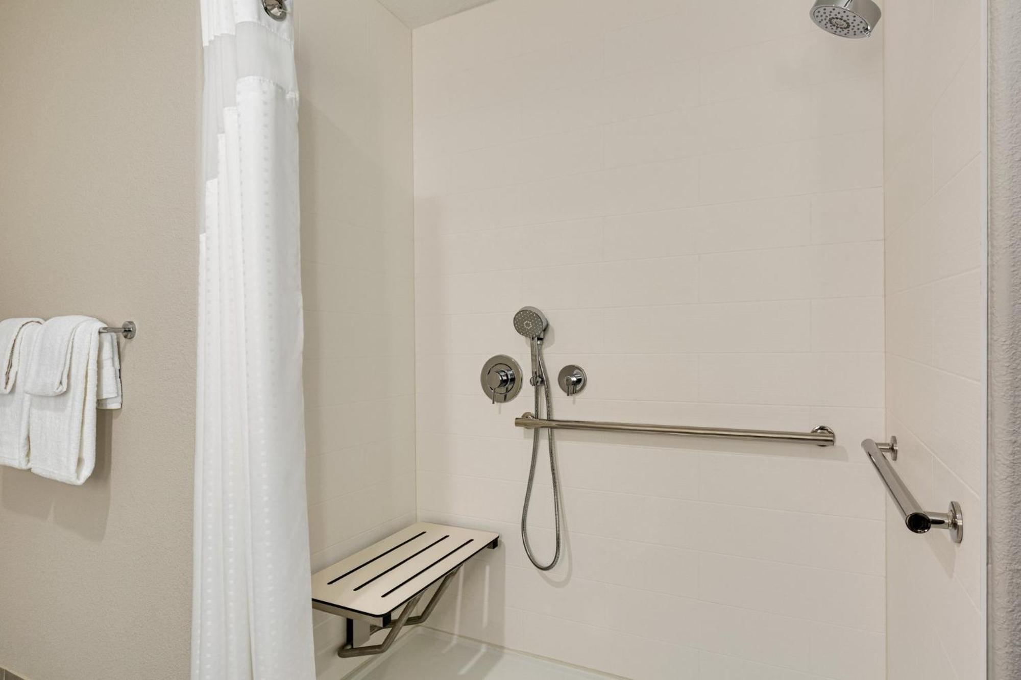 Holiday Inn Express & Suites Hayward - Castro Valley By Ihg Exteriör bild